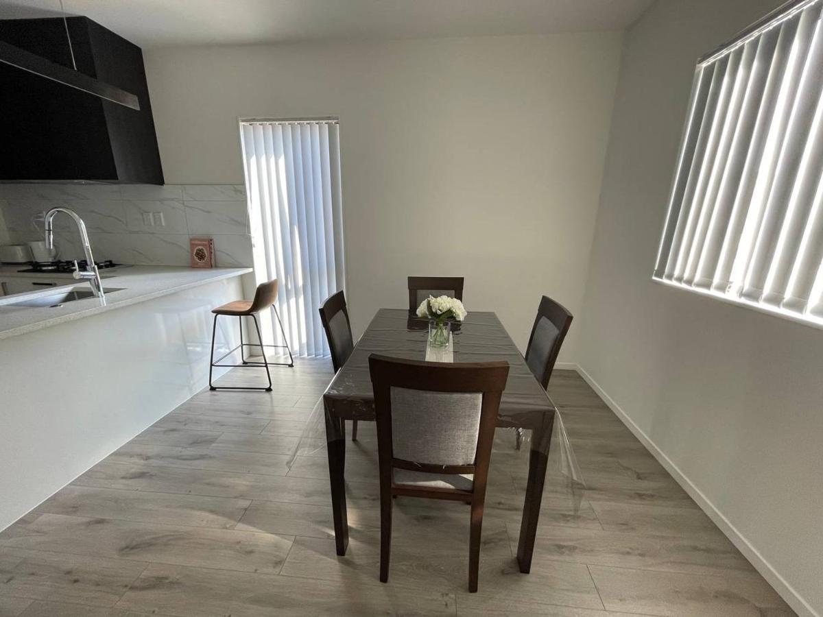 4 Bedroom Home Fully Furnished In Papakura, Auckland Eksteriør billede
