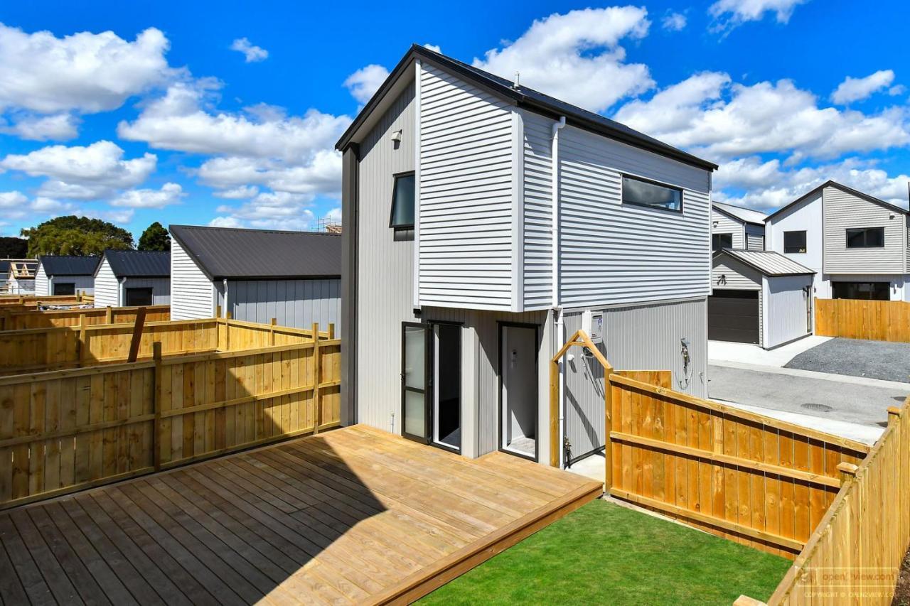 4 Bedroom Home Fully Furnished In Papakura, Auckland Eksteriør billede